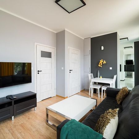 Ochota Deluxe Apartment Варшава Экстерьер фото