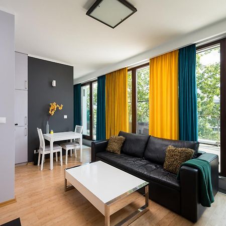 Ochota Deluxe Apartment Варшава Экстерьер фото