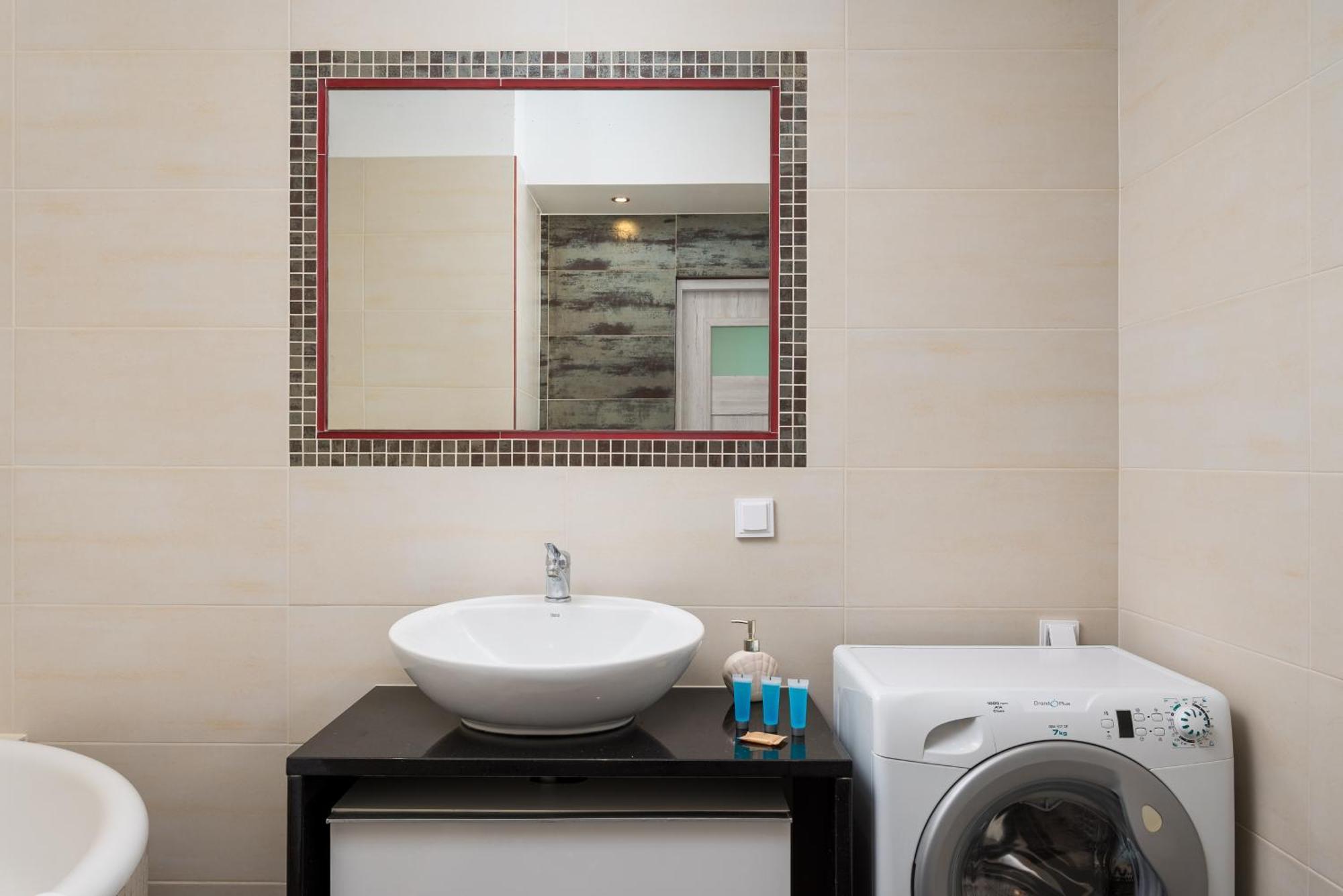 Ochota Deluxe Apartment Варшава Экстерьер фото